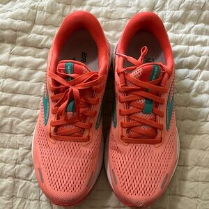 Brooks Adrenaline GTS 22 Women 9.5